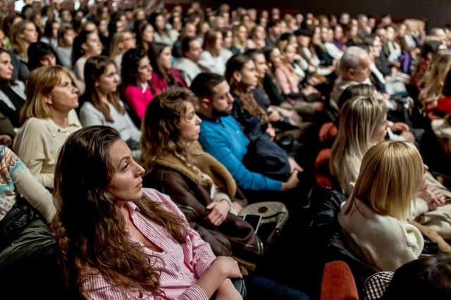 Prizor sa predavanja sa strane