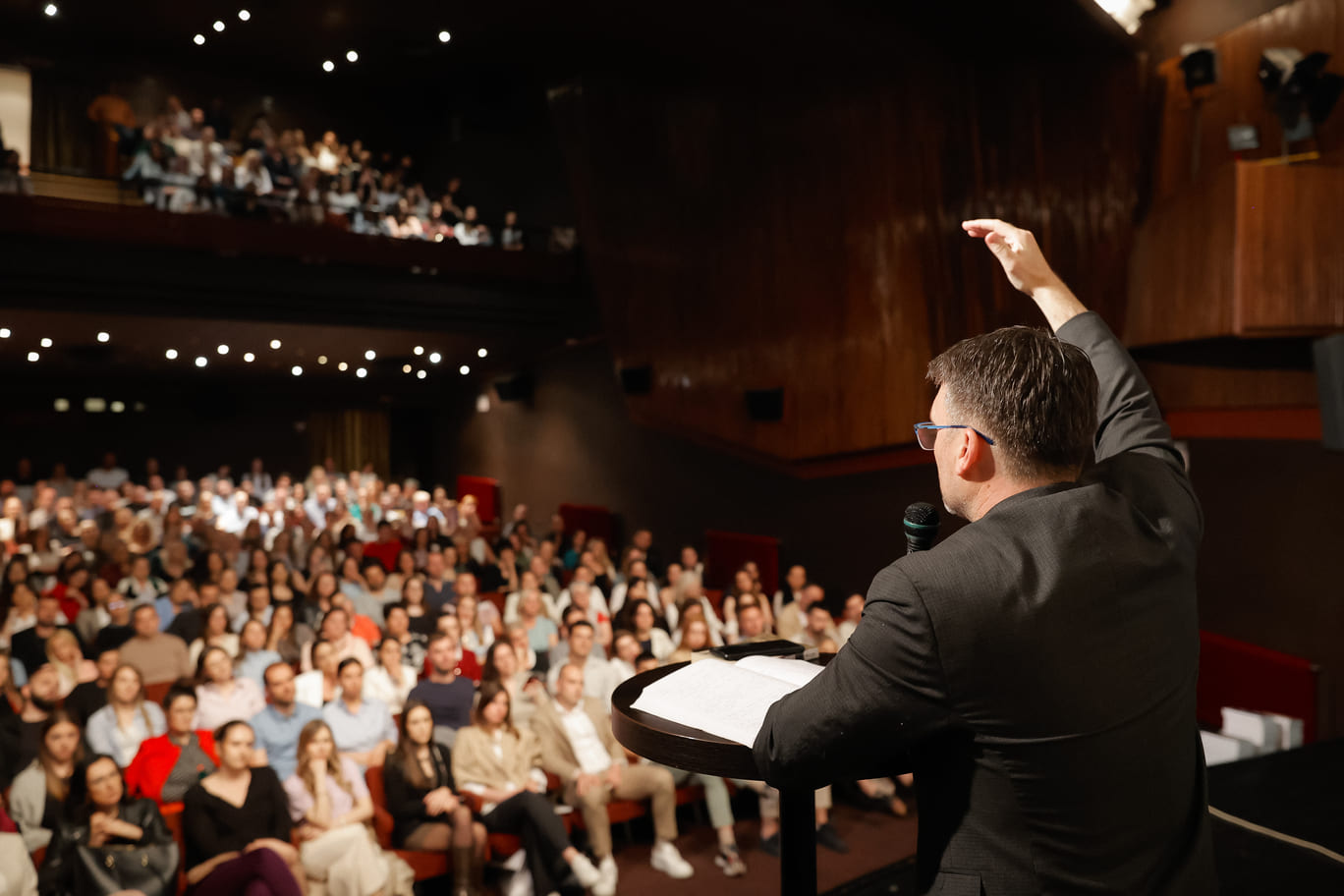 Nenad Gugl u toku svog predavanja